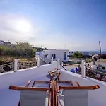 Casa Delle Botti Cave House Santorini Oia בית נופש Foinikiá