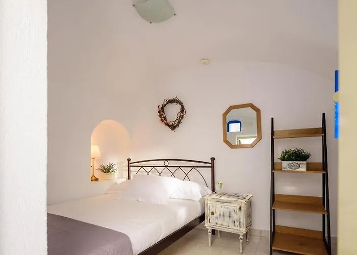 Casa Delle Botti Cave House Santorini Oia Foinikiá