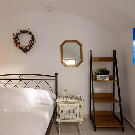 Casa Delle Botti Cave House Santorini Oia Casa vacanze